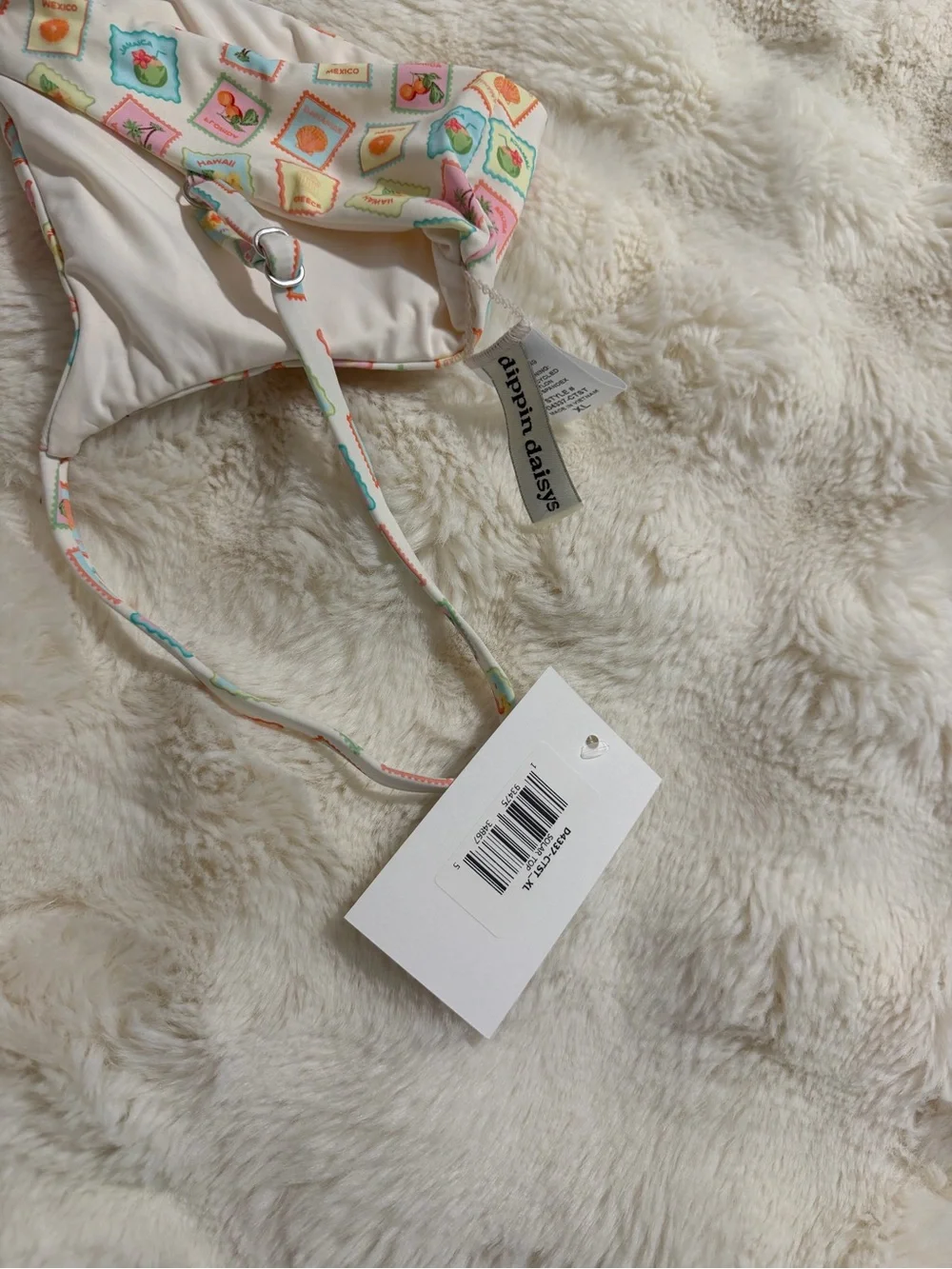 Dippin’ Daisy’s Bikini Set with matching shorts. NWT